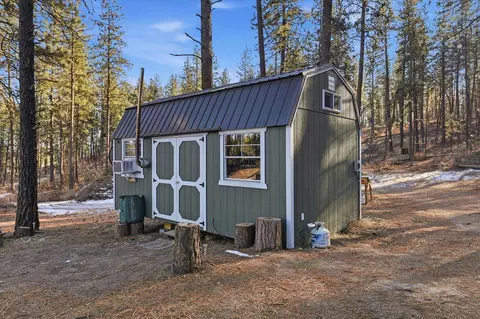 5511 W Glen Grove-staley Rd, Deer Park, WA 99006