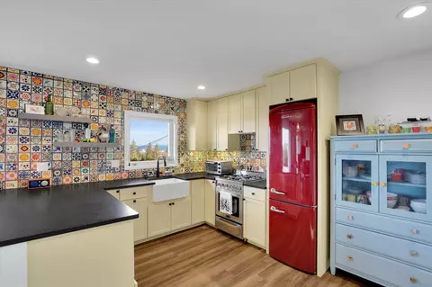 Kitchen - 3623 E 17th Ave, Spokane, WA 99223 photo 3 of 3