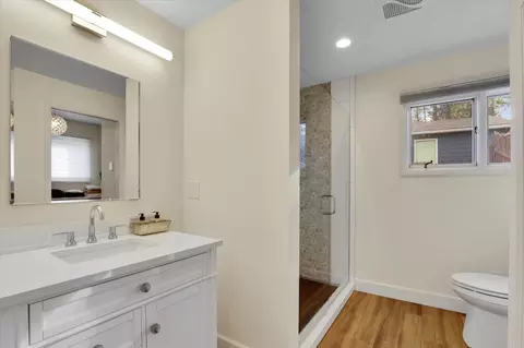 Bath - 3623 E 17th Ave, Spokane, WA 99223 photo 1 of 4