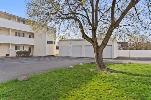 222 N Hutchinson Rd #105, Spokane Valley, WA 99212