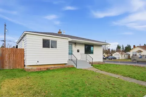 Exterior - 427 E Longfellow Ave, Spokane, WA 99207 photo 2 of 7
