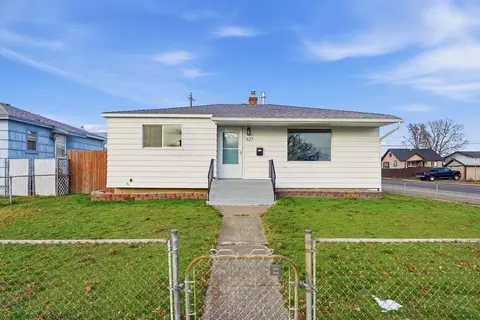 427 E Longfellow Ave, Spokane, WA 99207