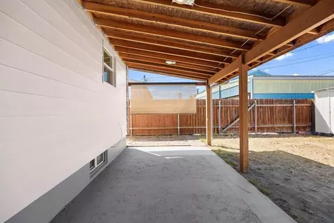 Exterior - 427 E Longfellow Ave, Spokane, WA 99207 photo 4 of 7