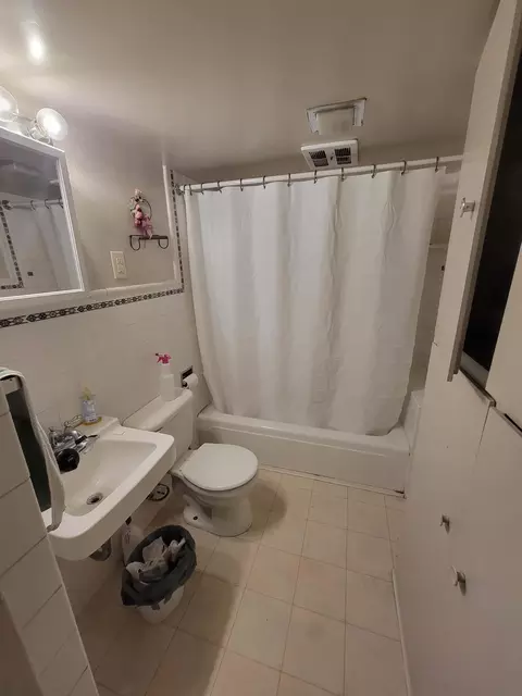 Bath - 407 E Hoffman Ave, Spokane, WA 99207 photo 1 of 1