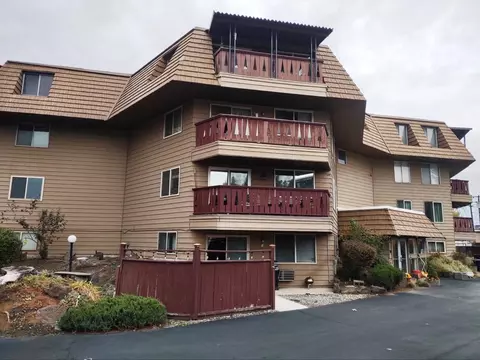 9024 N Country Homes Blvd #7, Spokane, WA 99218