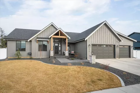 8616 N Molly St, Spokane, WA 99208