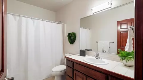 Bath - 1213 E Fireside Ln, Spokane, WA 99208 photo 5 of 6