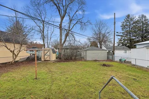 Exterior - 513 E Dave Ct, Spokane, WA 99207 photo 3 of 4