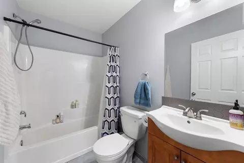 Bath - 7204 E 4th Ave, Spokane Valley, WA 99212 photo 2 of 2