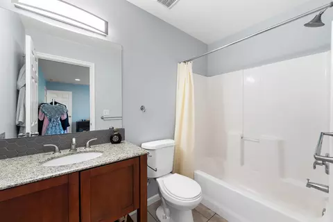 Bath - 7204 E 4th Ave, Spokane Valley, WA 99212 photo 1 of 2