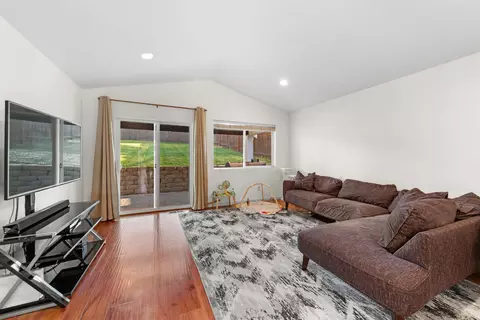Living - 7204 E 4th Ave, Spokane Valley, WA 99212 photo 1 of 1