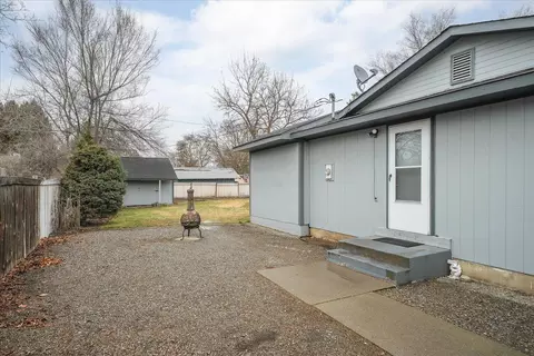 Exterior - 7721 E Rutter Ave, Spokane Valley, WA 99212 photo 7 of 20