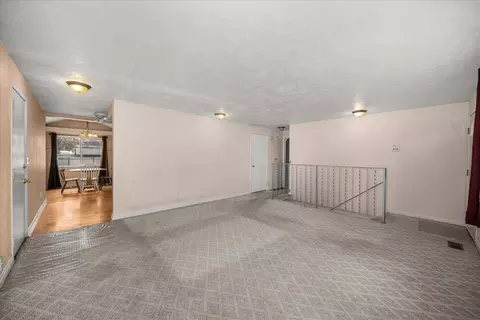 Living - 7721 E Rutter Ave, Spokane Valley, WA 99212 photo 3 of 4