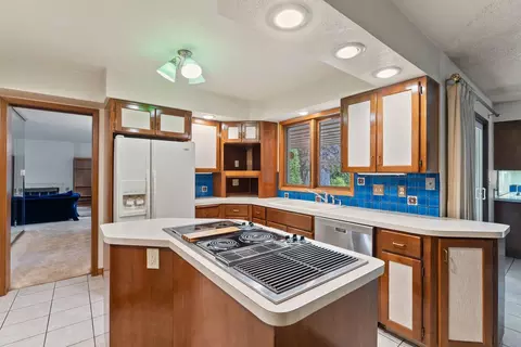 Kitchen - 1610 E 35th Ave, Spokane, WA 99203 photo 2 of 3