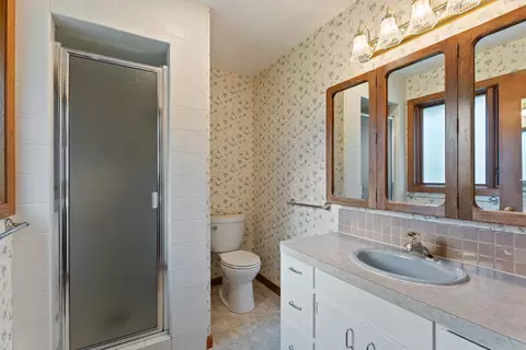 Bath - 1610 E 35th Ave, Spokane, WA 99203 photo 2 of 4