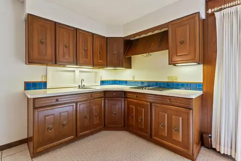 Kitchen - 1610 E 35th Ave, Spokane, WA 99203 photo 3 of 3