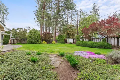 Exterior - 1610 E 35th Ave, Spokane, WA 99203 photo 6 of 8