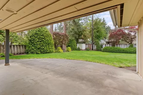 Exterior - 1610 E 35th Ave, Spokane, WA 99203 photo 4 of 8