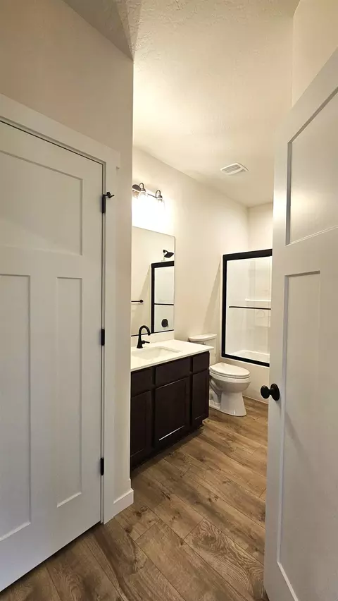 Bath - 8101 E Baldwin Ave, Spokane, WA 99212 photo 2 of 4