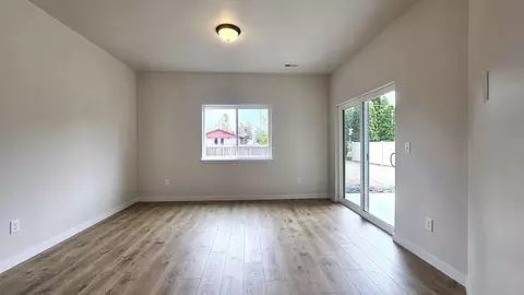 Living - 8101 E Baldwin Ave, Spokane, WA 99212 photo 2 of 2