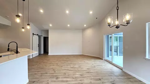 Living - 8101 E Baldwin Ave, Spokane, WA 99212 photo 1 of 2