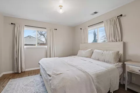 Bedroom - 511 Euclid Ave, Spokane, WA 99207 photo 2 of 5