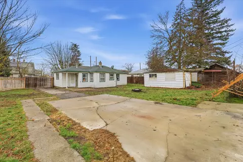 Exterior - 511 Euclid Ave, Spokane, WA 99207 photo 11 of 12
