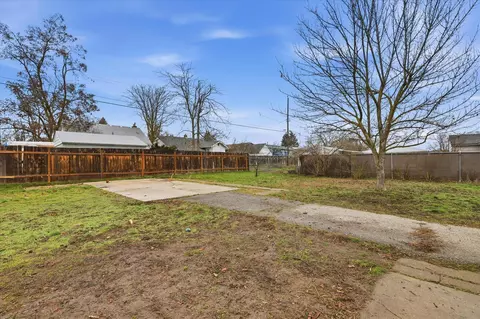 Exterior - 511 Euclid Ave, Spokane, WA 99207 photo 4 of 12