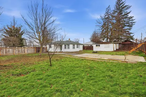 Exterior - 511 Euclid Ave, Spokane, WA 99207 photo 10 of 12