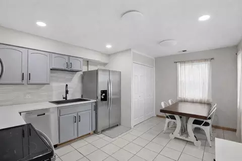 Kitchen - 511 Euclid Ave, Spokane, WA 99207 photo 9 of 9