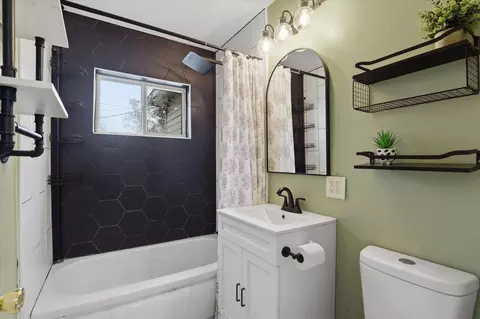 Bath - 511 Euclid Ave, Spokane, WA 99207 photo 1 of 1