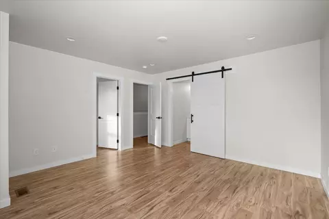 2401 E Longfellow Ave, Spokane, WA 99207 photo 15