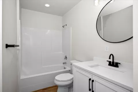 2401 E Longfellow Ave, Spokane, WA 99207 photo 14