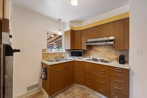 904 E 40th Ave, Spokane, WA 99203 photo 8