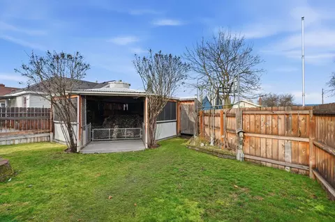 Exterior - 3924 E Pacific Ave, Spokane, WA 99202 photo 4 of 11