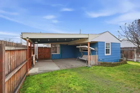 Exterior - 3924 E Pacific Ave, Spokane, WA 99202 photo 5 of 11