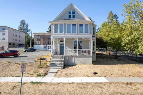 422 4th St, Cheney, WA 99004