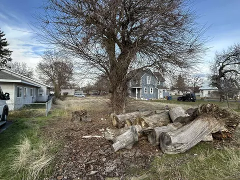 1924 E Sharp Ave, Spokane, WA 99202 photo 8