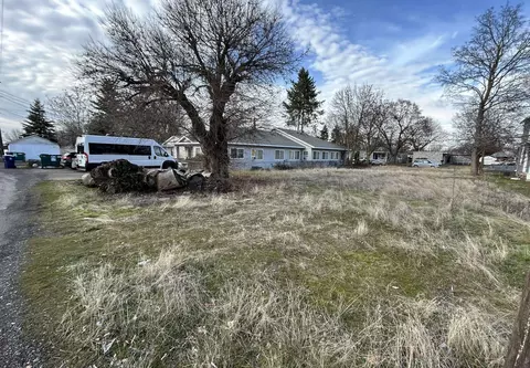 1924 E Sharp Ave, Spokane, WA 99202 photo 12