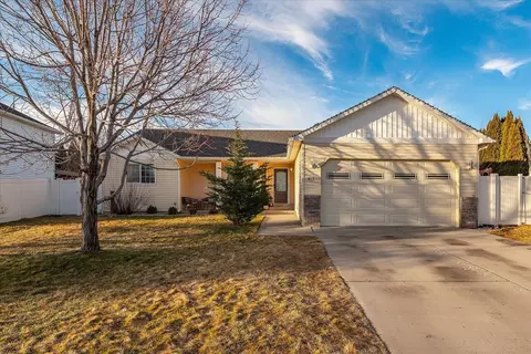 815 E Collin Ave, Medical Lake, WA 99022