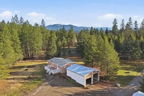 6615 E Valley Ln, Elk, WA 99009
