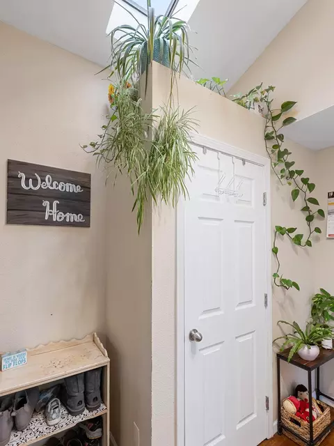 Entry Way - 1314 E Joseph Ave, Spokane, WA 99208 photo 2 of 2