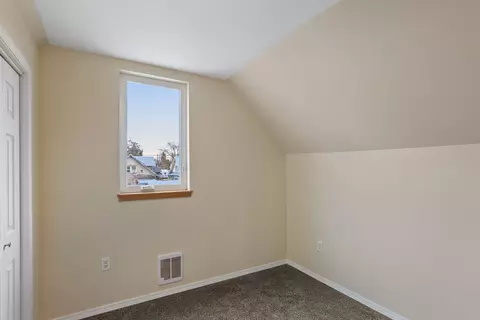 Bedroom - 2721 E Queen Ave, Spokane, WA 99217 photo 8 of 8