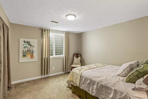 Bedroom - 18721 E 8th Ave, Spokane Valley, WA 99016 photo 4 of 6