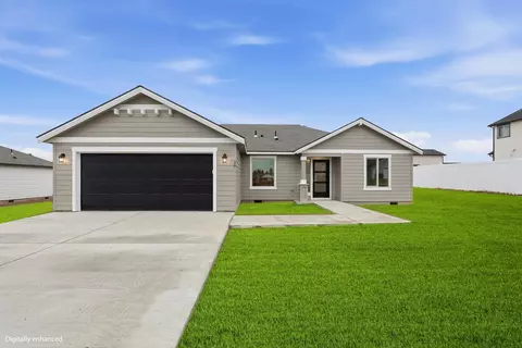 16 W 12th St, Deer Park, WA 99006