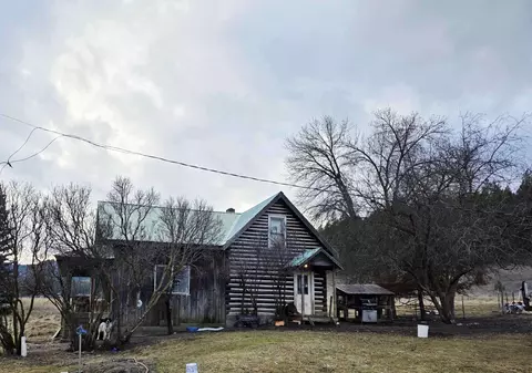 2477 Cedonia-addy Rd, Addy, WA 99101