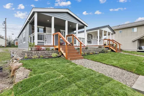617 S State Ave, Newport, WA 99156