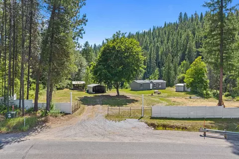 4440 Northport Waneta Rd, Northport, WA 99157