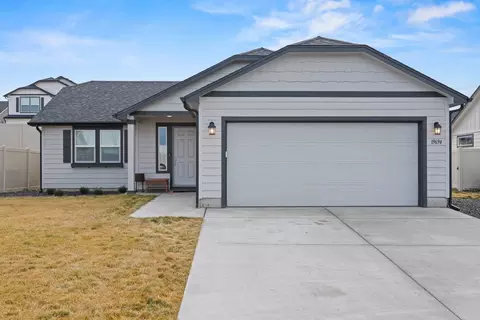 19694 E 3rd Ln, Spokane Valley, WA 99016