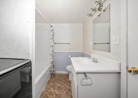 Bath - 3508 E Sanson Ave, Spokane, WA 99217 photo 1 of 1